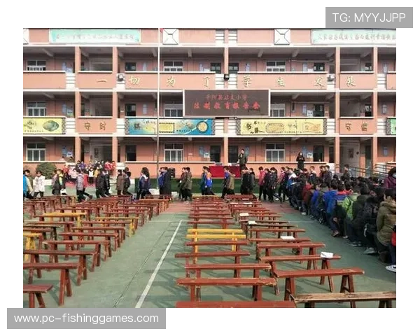 荷甲足球教育进校园 助力青少年体育成长与全面发展